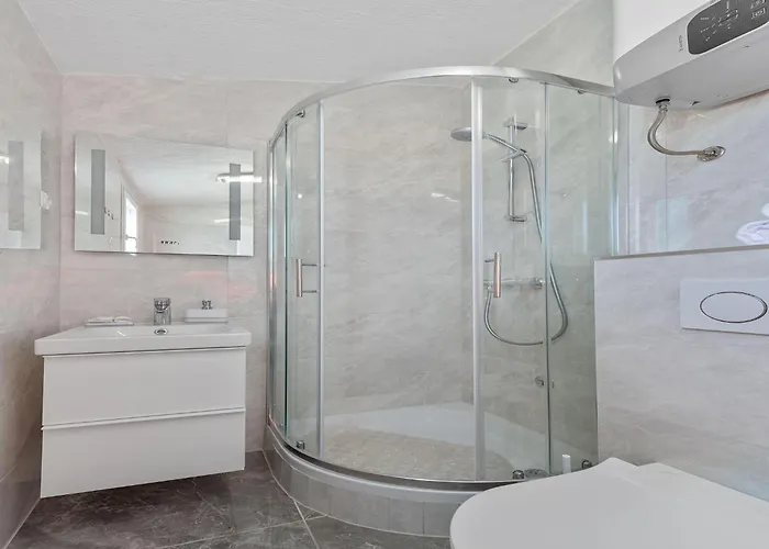 Vakantiehuis Beautiful With Private Sauna
