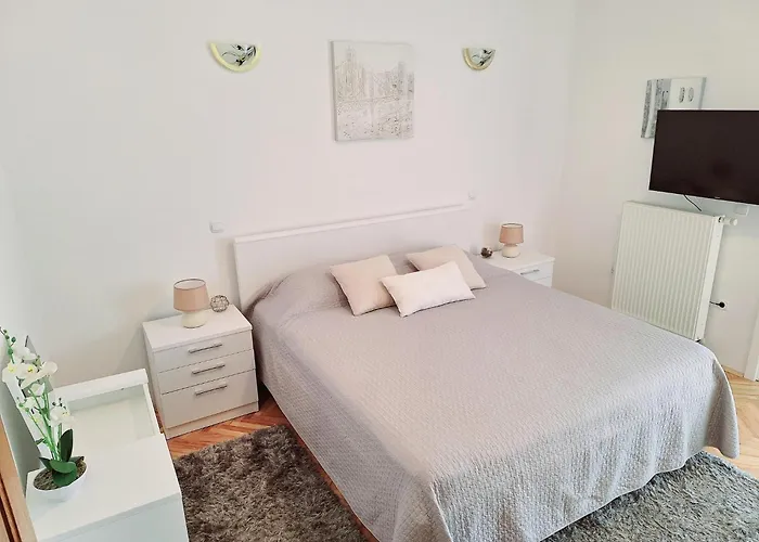 Vakantiehuis Beautiful With Private Sauna